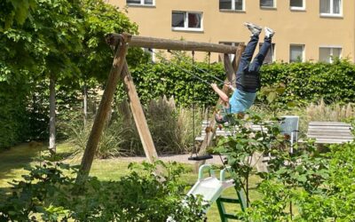 Schaukeln kennt kein Alter! 😊🌳